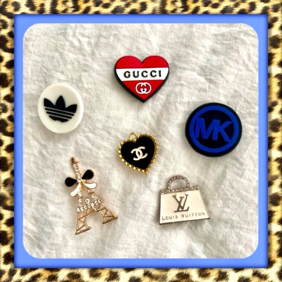 Accessories - 👑✅PRICE FIRM✅6 Croc Shoe Charms Set.
